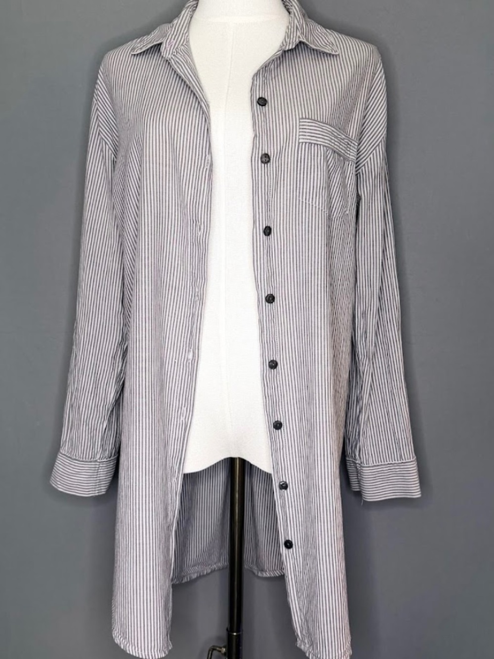 Love VS Striped Button Down SleepShirt Dress Cover Up Size M GrayWhite Oversized